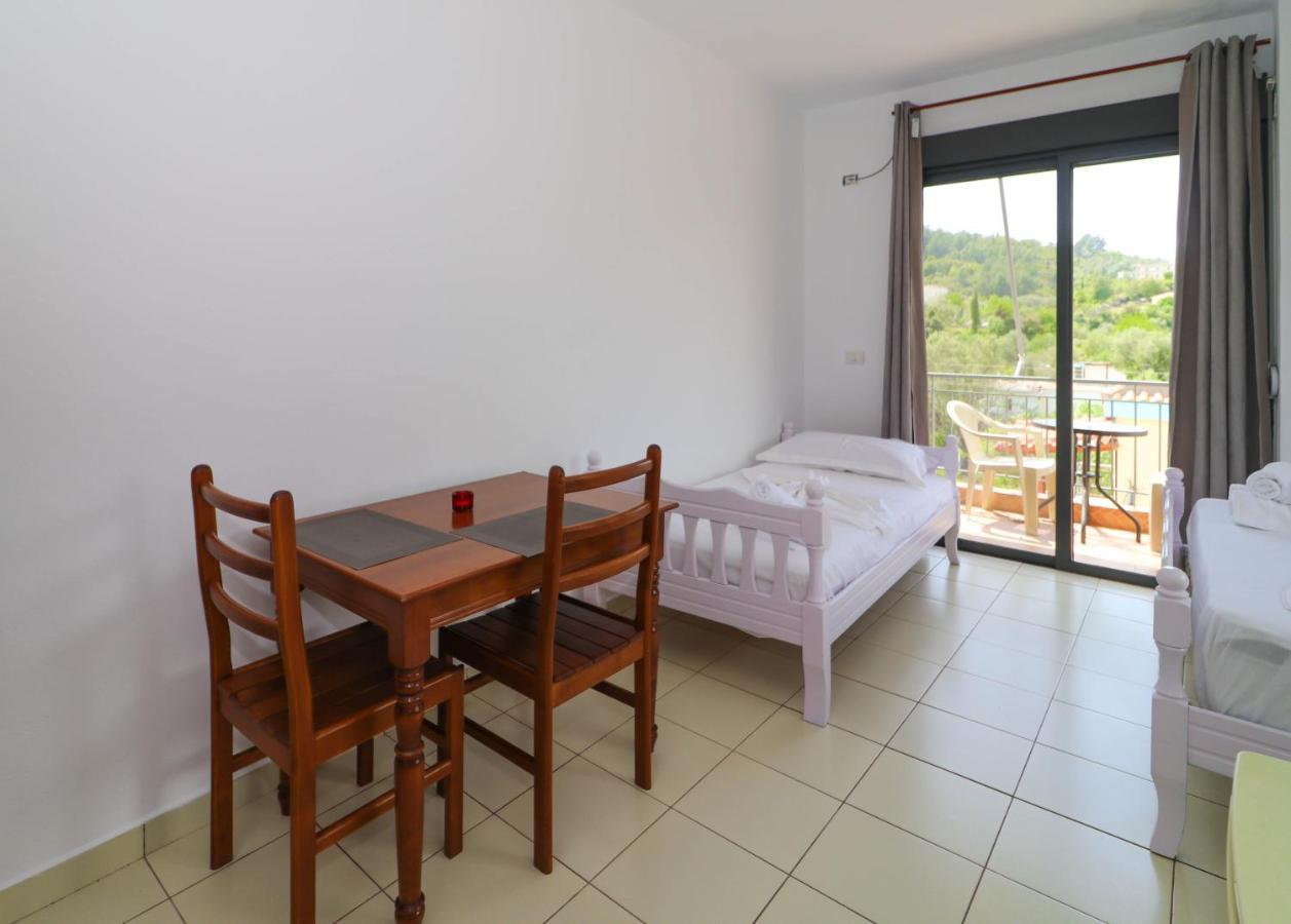 Bora Rooms Химара Экстерьер фото