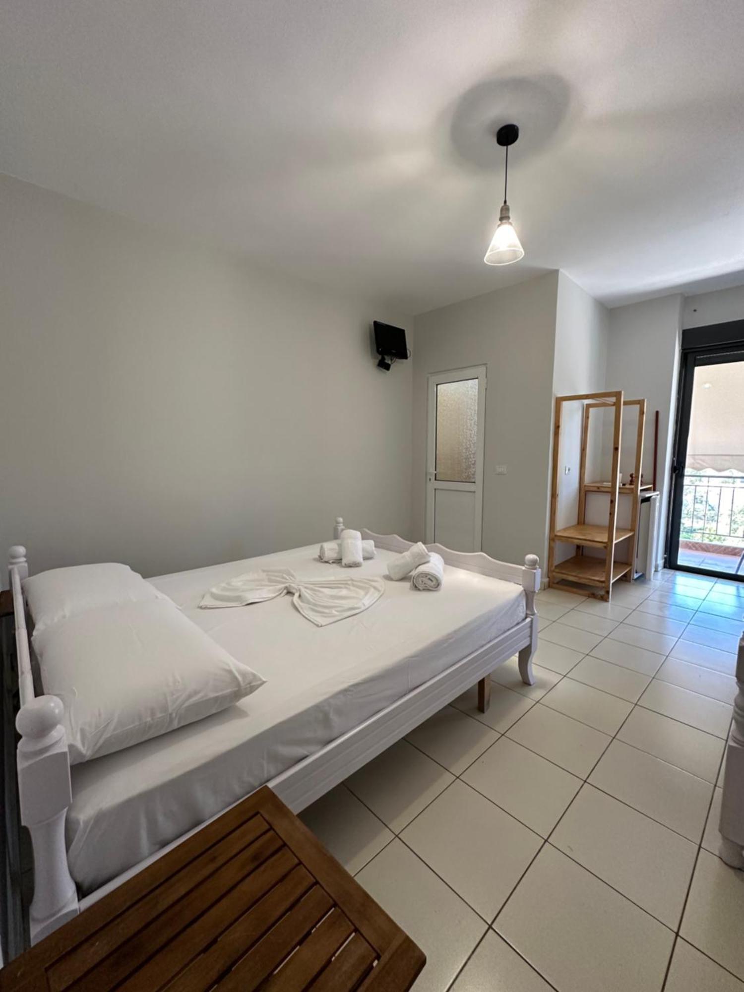 Bora Rooms Химара Экстерьер фото
